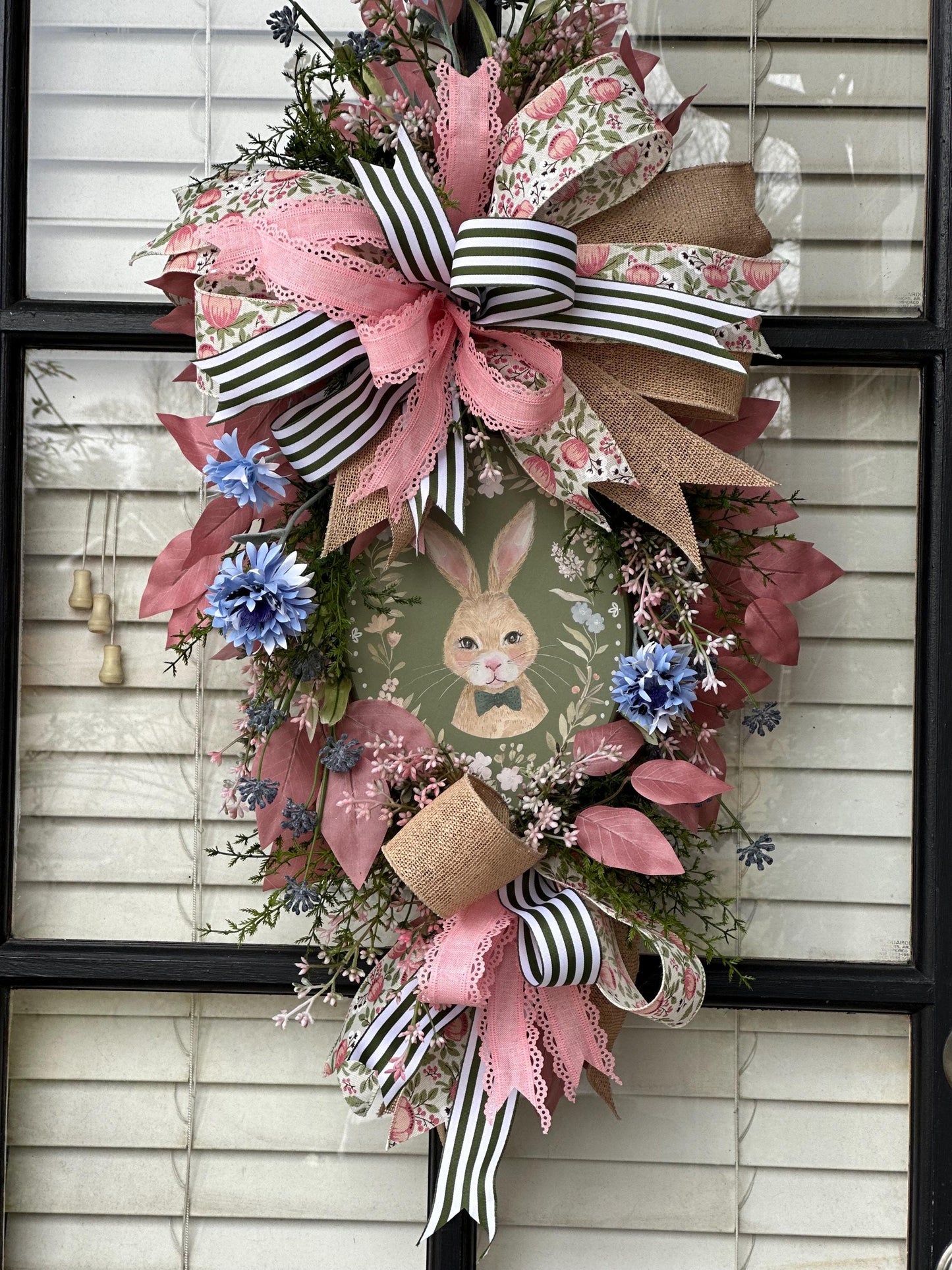 Sweet Oval Bunny Swag